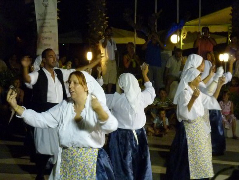 Koroni | Tracht | Tradition und kulturelle Veranstaltungen